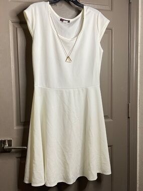 MYTH Cream Dress Gold Neckline Detail Plus Size 2X NWT